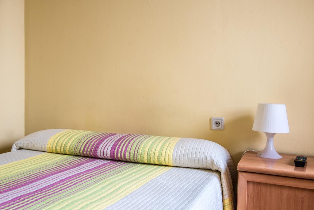 Hostel Turistic Castell Barcelona Buitenkant foto